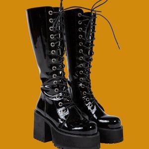 ISO UNIF Trinity Boots
